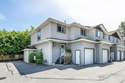 11 39754 Government Road, Squamish, BC, Squamish — Townhouse for sale