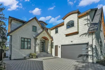 14081 75a Avenue, Surrey, BC, Surrey — Single Family Residence for sale