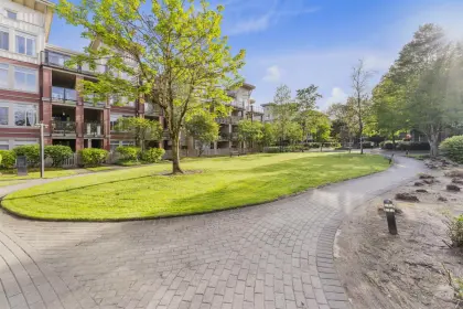 412 15385 101a Avenue, Surrey, BC, Surrey — Apartment/Condo for sale