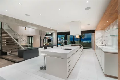 Guest Bathroom Photo of 1071 Groveland Road, West Vancouver, BC