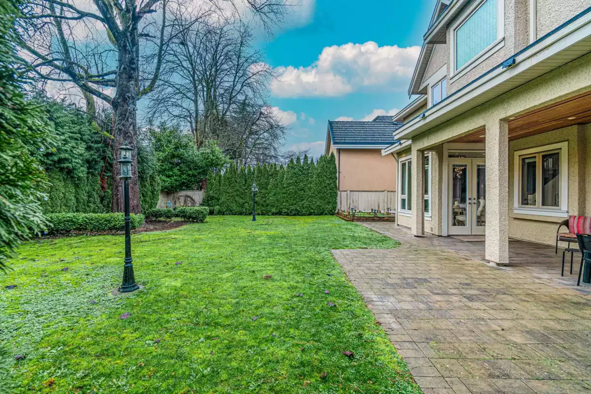 Hot Tub / Spa Photo of 6680 Maple Road, Richmond, BC