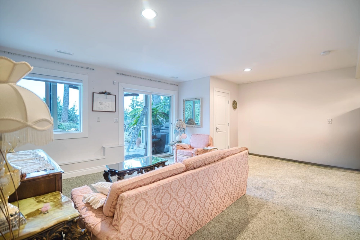 Hot Tub / Spa Photo of 4177 Johnston Heights Drive, Garden Bay, BC