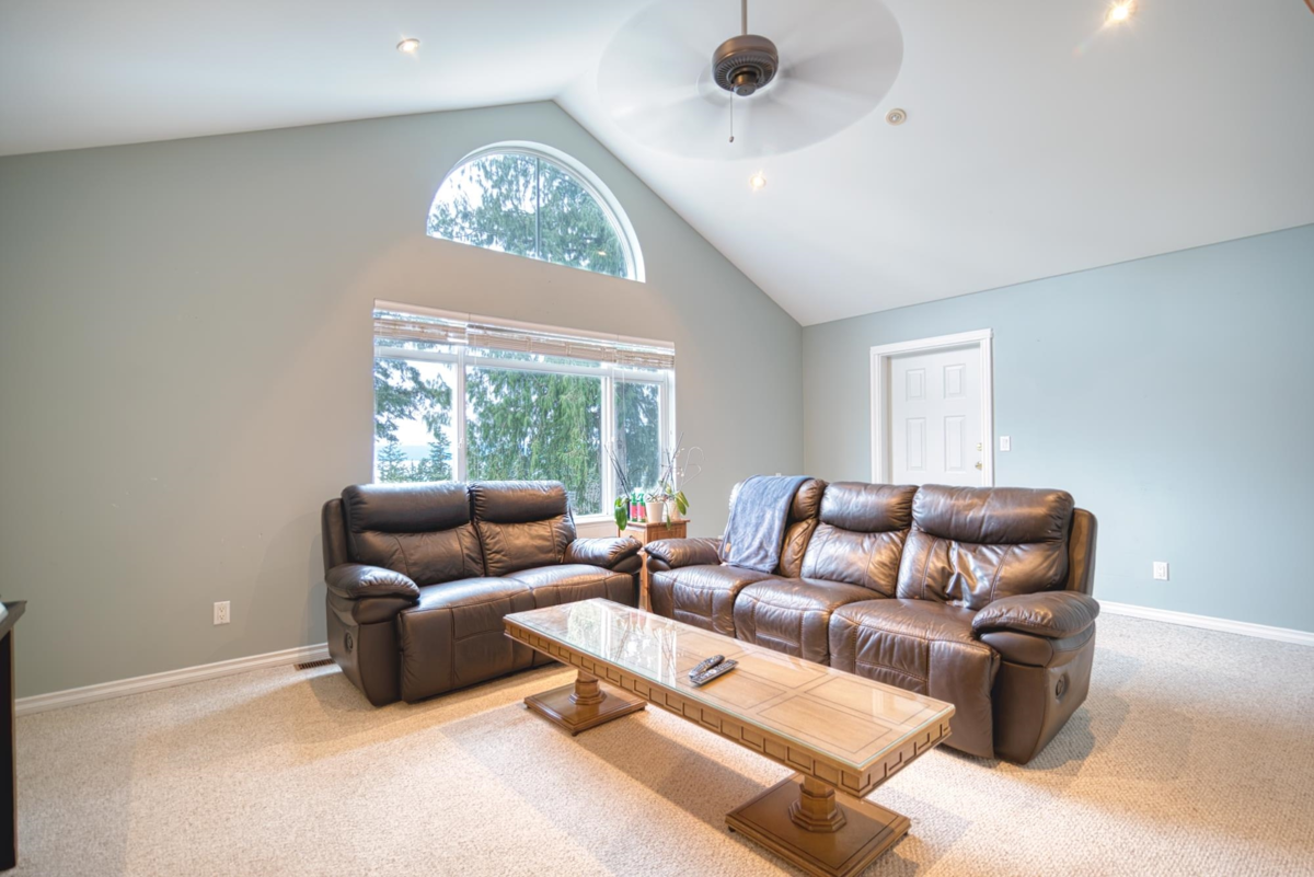 Mudroom Photo of 4177 Johnston Heights Drive, Garden Bay, BC