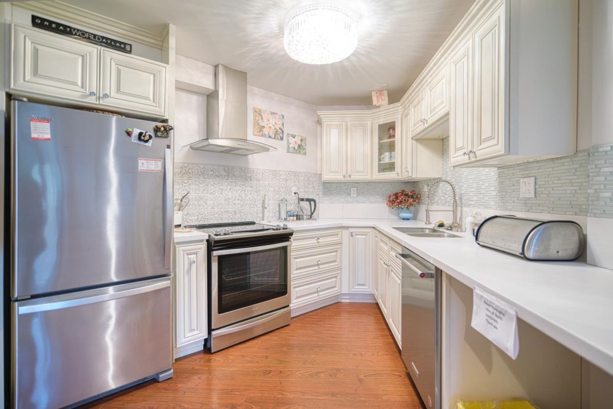 Outdoor Kitchen Photo of 4177 Johnston Heights Drive, Garden Bay, BC
