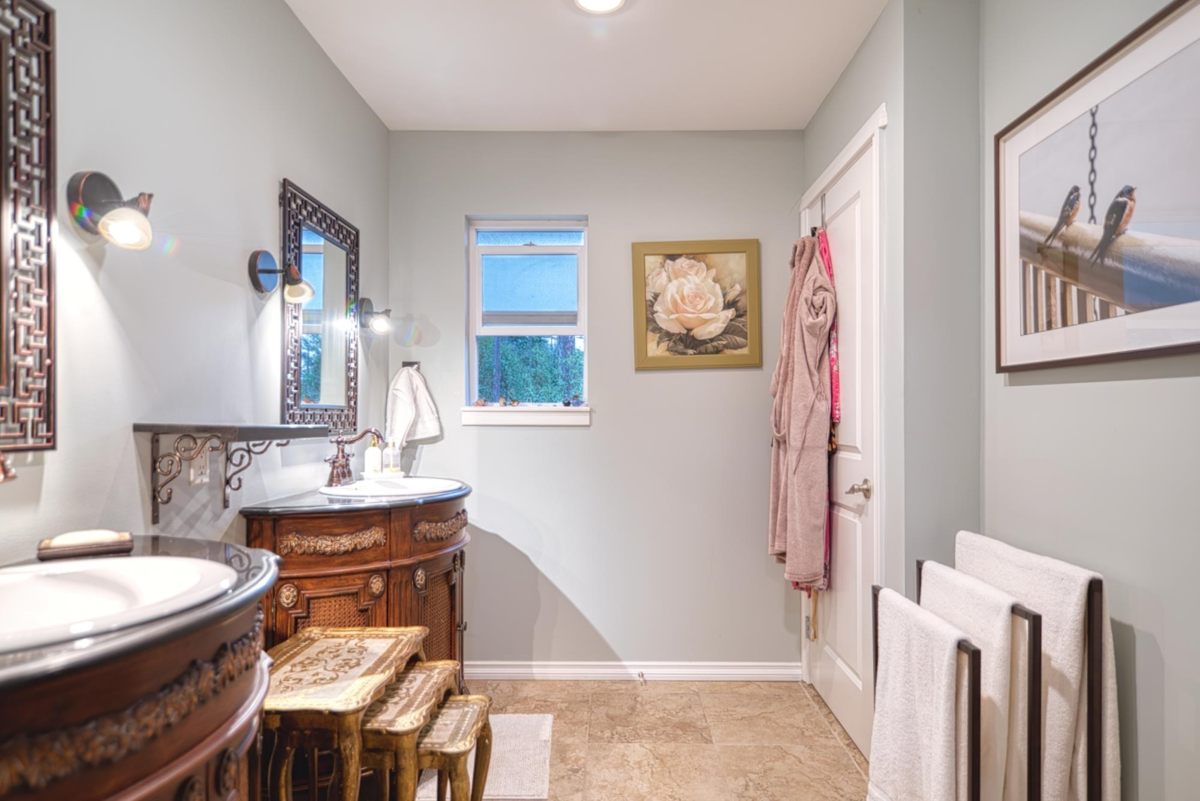 Outdoor Patio Photo of 4177 Johnston Heights Drive, Garden Bay, BC