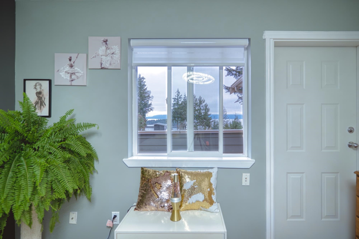 Swimming Pool Photo of 4177 Johnston Heights Drive, Garden Bay, BC