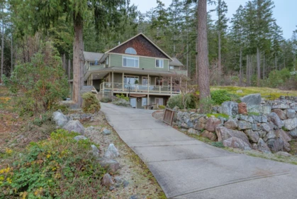 Family Room Photo of 4177 Johnston Heights Drive, Garden Bay, BC