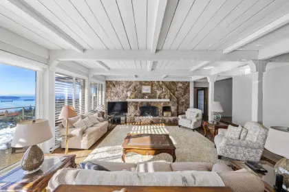 2540 Westhill Drive, West Vancouver, BC, West vancouver — Single Family Residence for sale