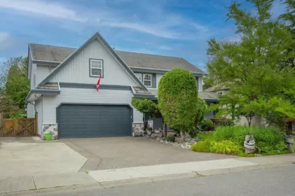 5127 214a Street, Langley, BC, Langley — Single Family Residence for sale