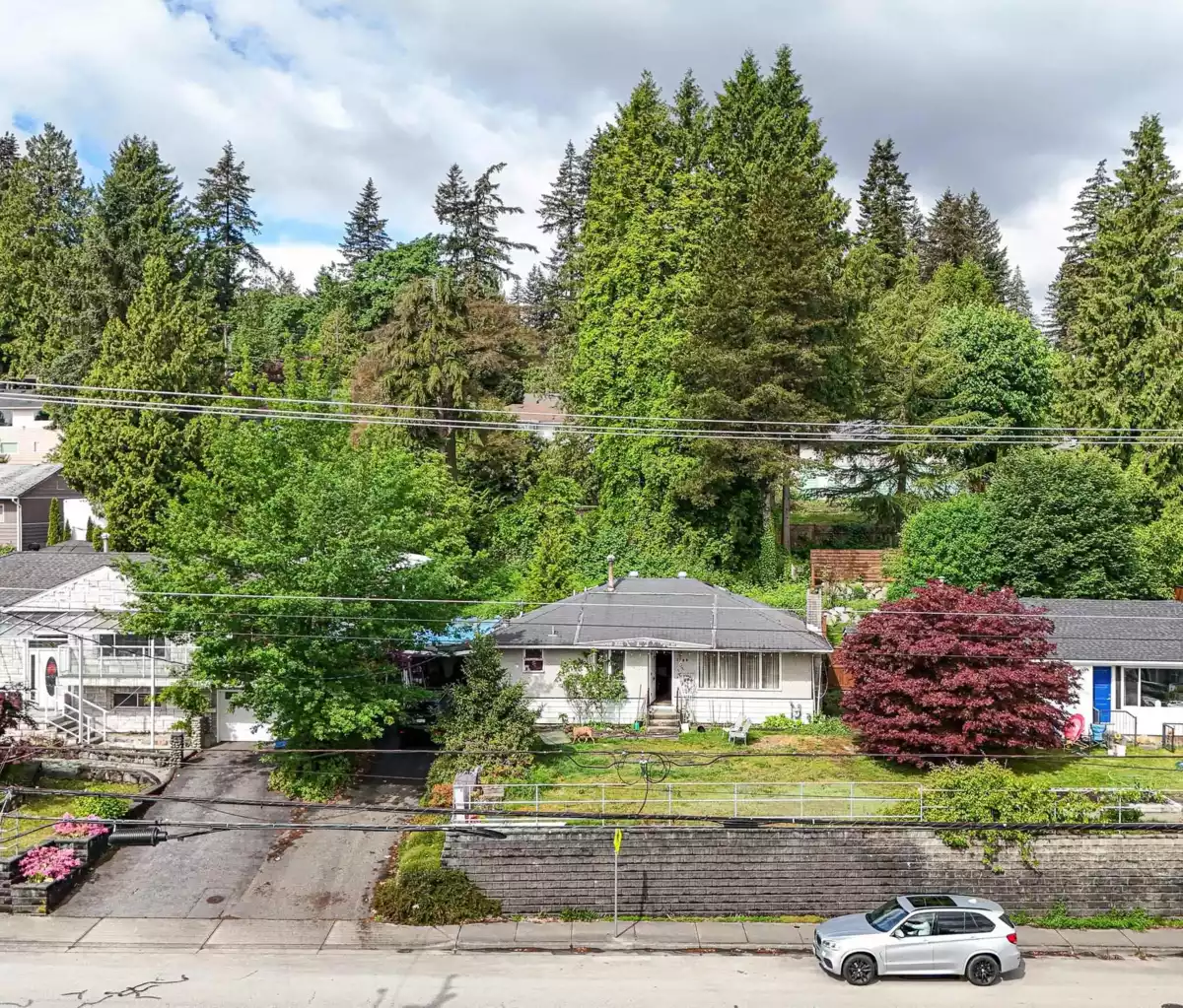Kitchen Island Photo of 1780 Pitt River Road, Port Coquitlam, BC