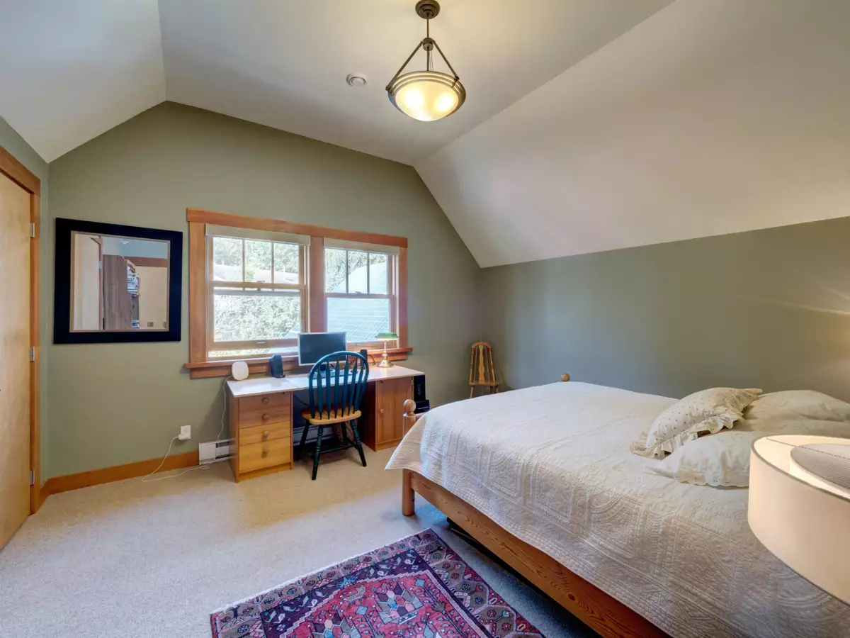 Basement Recreation Room Photo of 6373 N Gale Avenue, Sechelt, BC