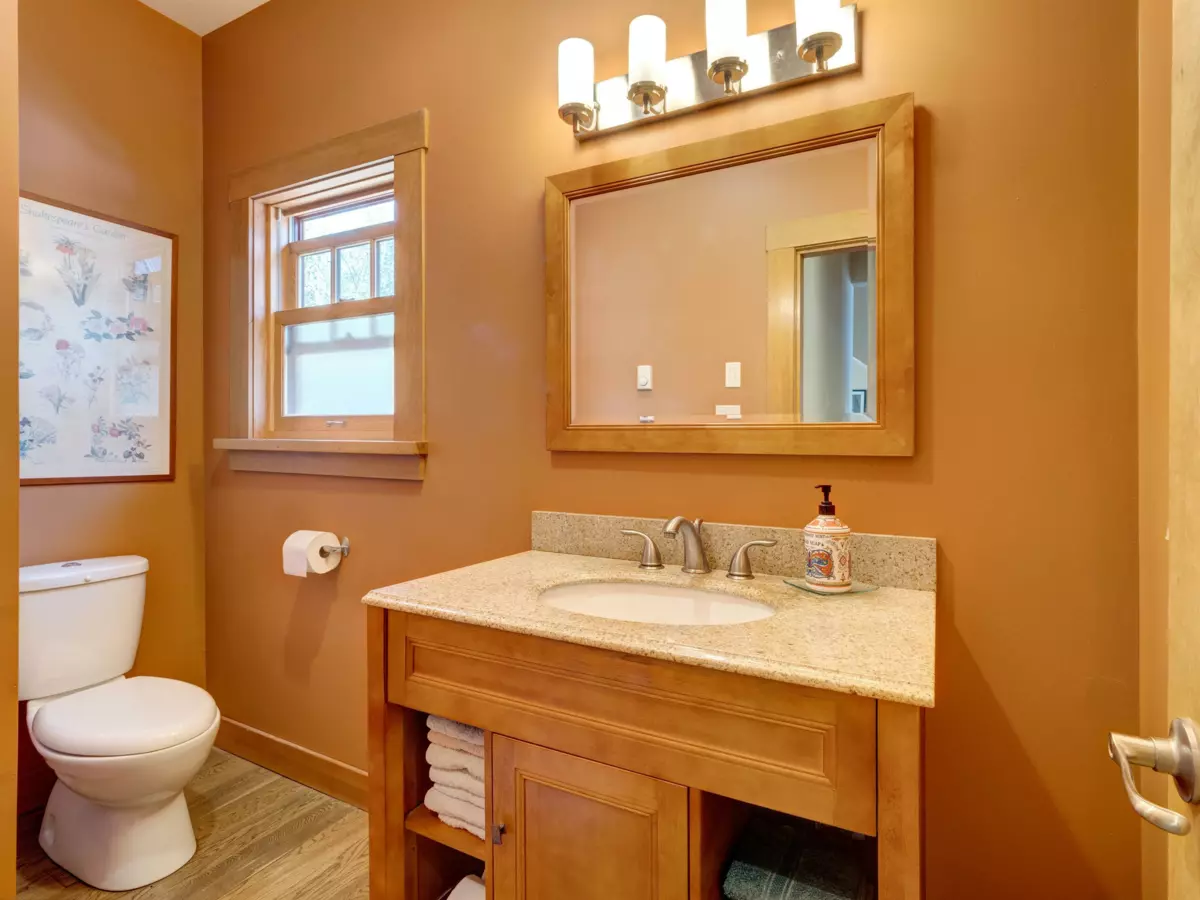 Bedroom 2 Photo of 6373 N Gale Avenue, Sechelt, BC