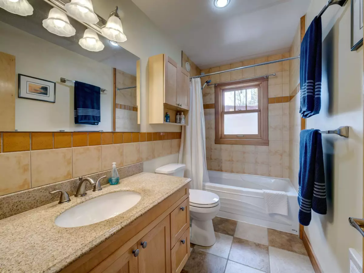 Front Yard Photo of 6373 N Gale Avenue, Sechelt, BC