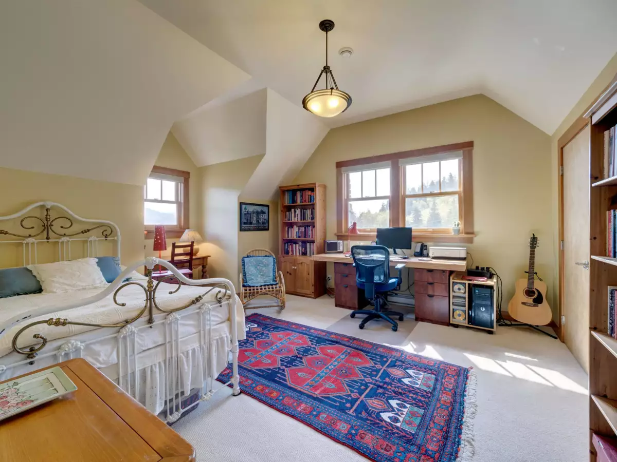 Loft / Bonus Room Photo of 6373 N Gale Avenue, Sechelt, BC