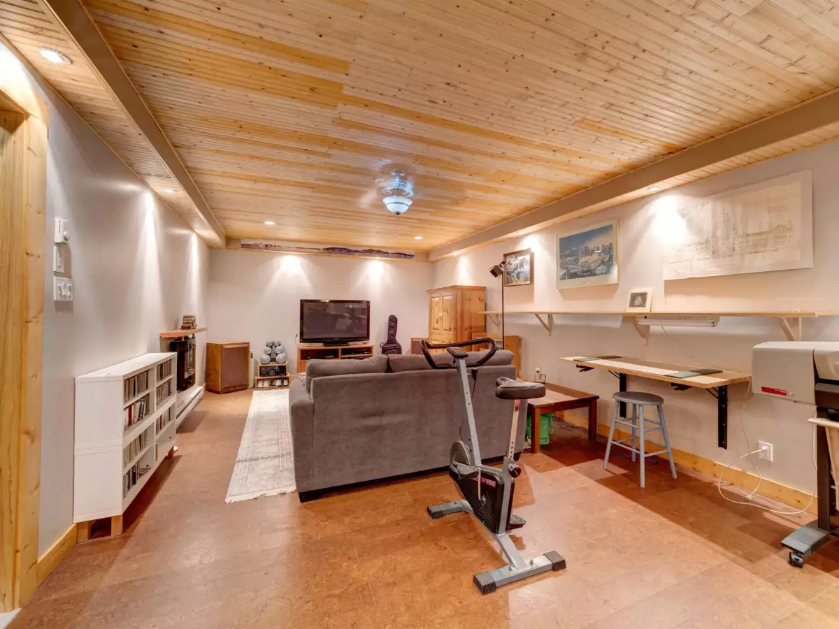 Mudroom Photo of 6373 N Gale Avenue, Sechelt, BC