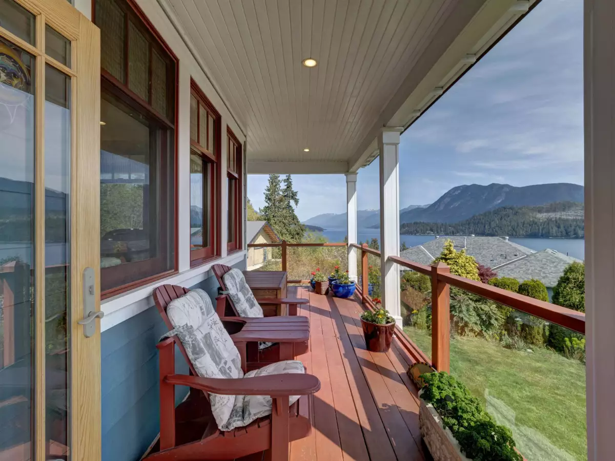 Outdoor Kitchen Photo of 6373 N Gale Avenue, Sechelt, BC
