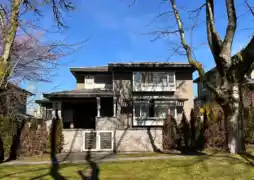 2571 W 36th Avenue, Vancouver, BC