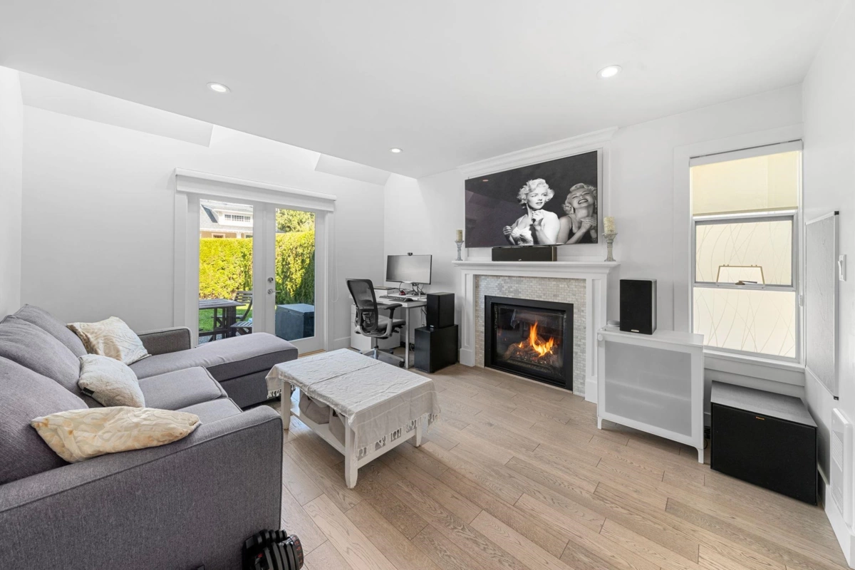 Exterior Rear Photo of 3558 W 8th Avenue, Vancouver, BC