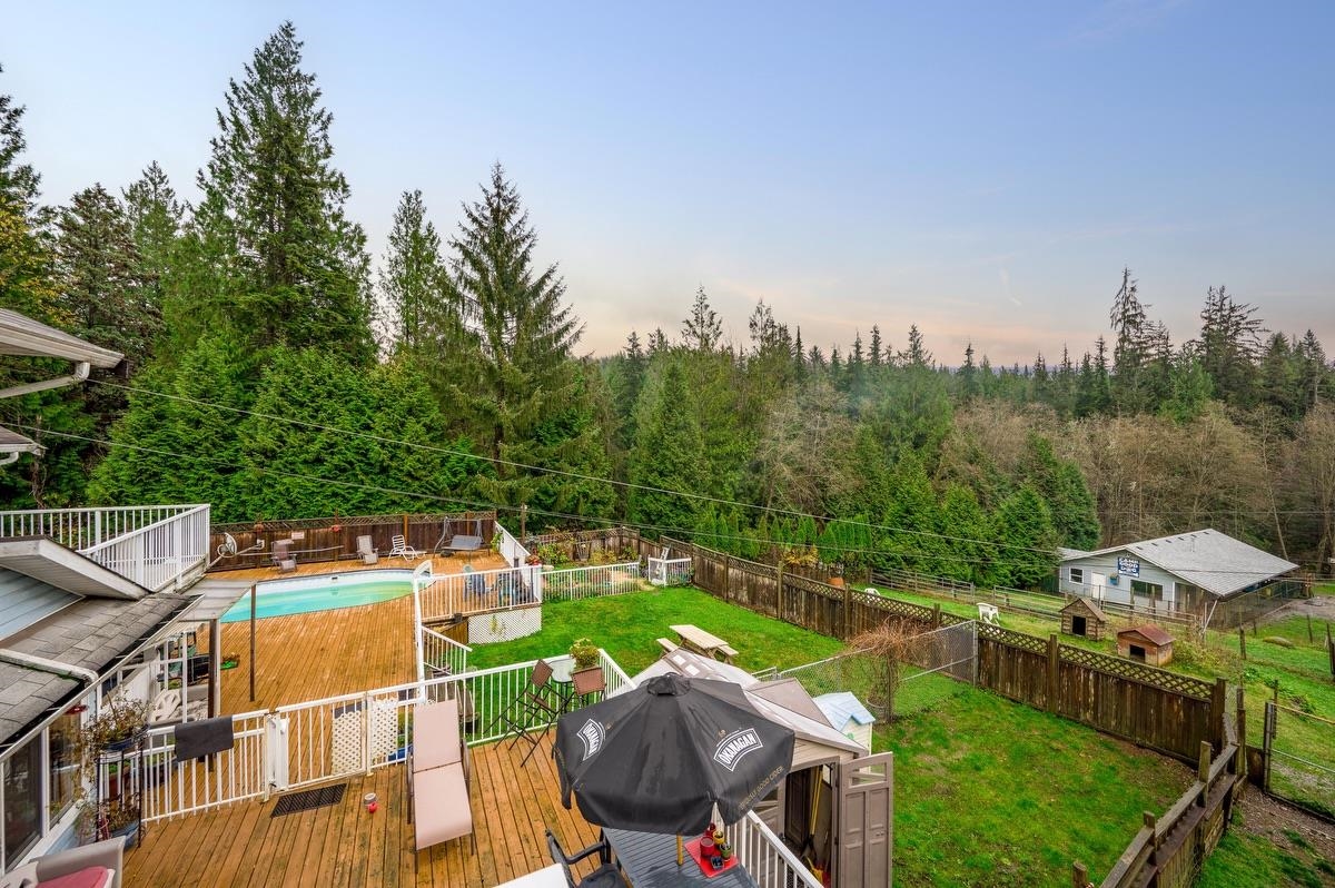 Living Room Photo of 28316 Dewdney Trunk Road, Maple Ridge, BC