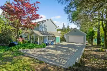 28316 Dewdney Trunk Road, Maple Ridge, BC, Maple Ridge — Single Family Residence for sale
