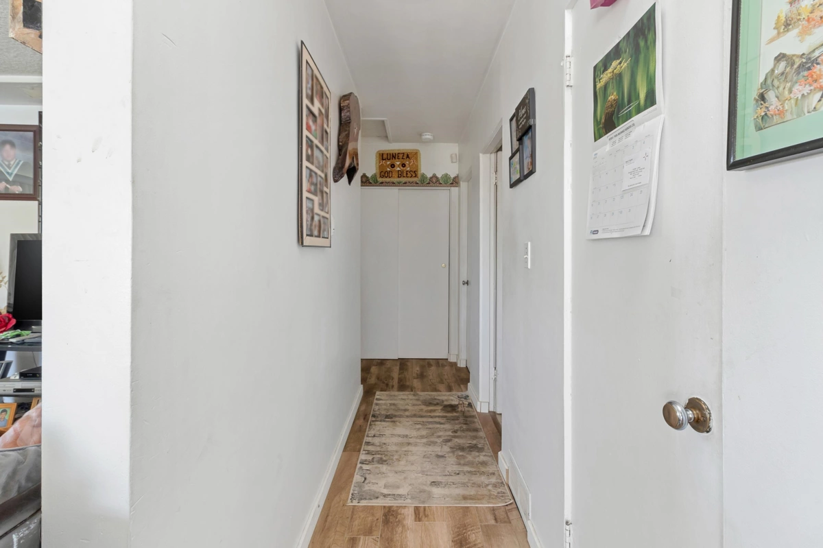 Hallway Photo of 10184 127 Street, Surrey, BC