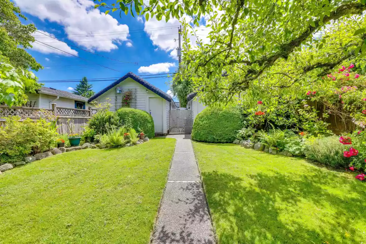 Dining Area Photo of 252 W 23rd Avenue, Vancouver, BC