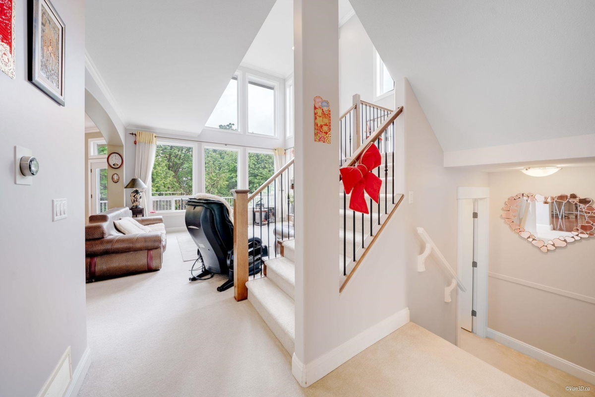 Front Yard Photo of 11353 154a Street, Surrey, BC