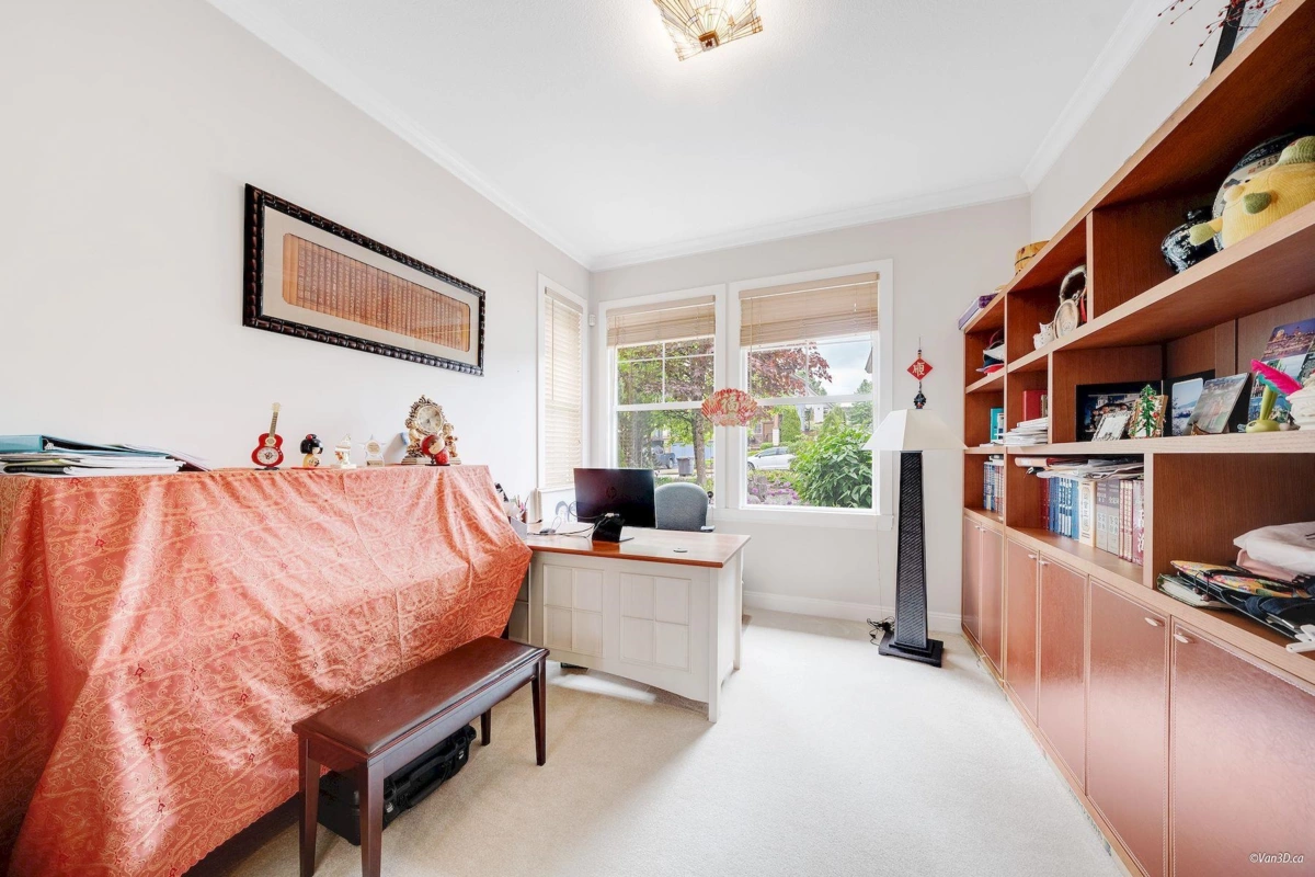 Office / Den Photo of 11353 154a Street, Surrey, BC