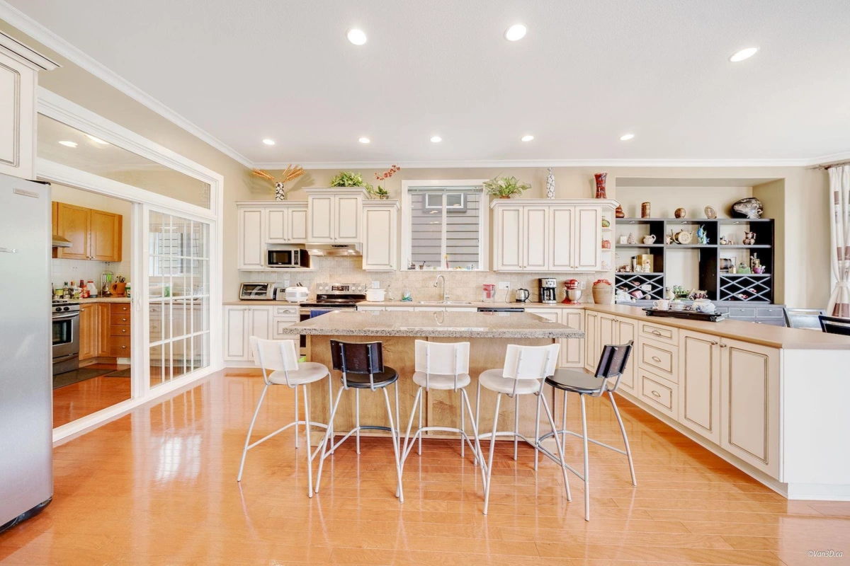 Outdoor Patio Photo of 11353 154a Street, Surrey, BC