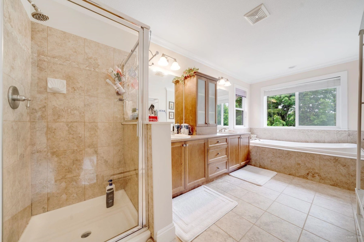 Primary Bedroom Photo of 11353 154a Street, Surrey, BC