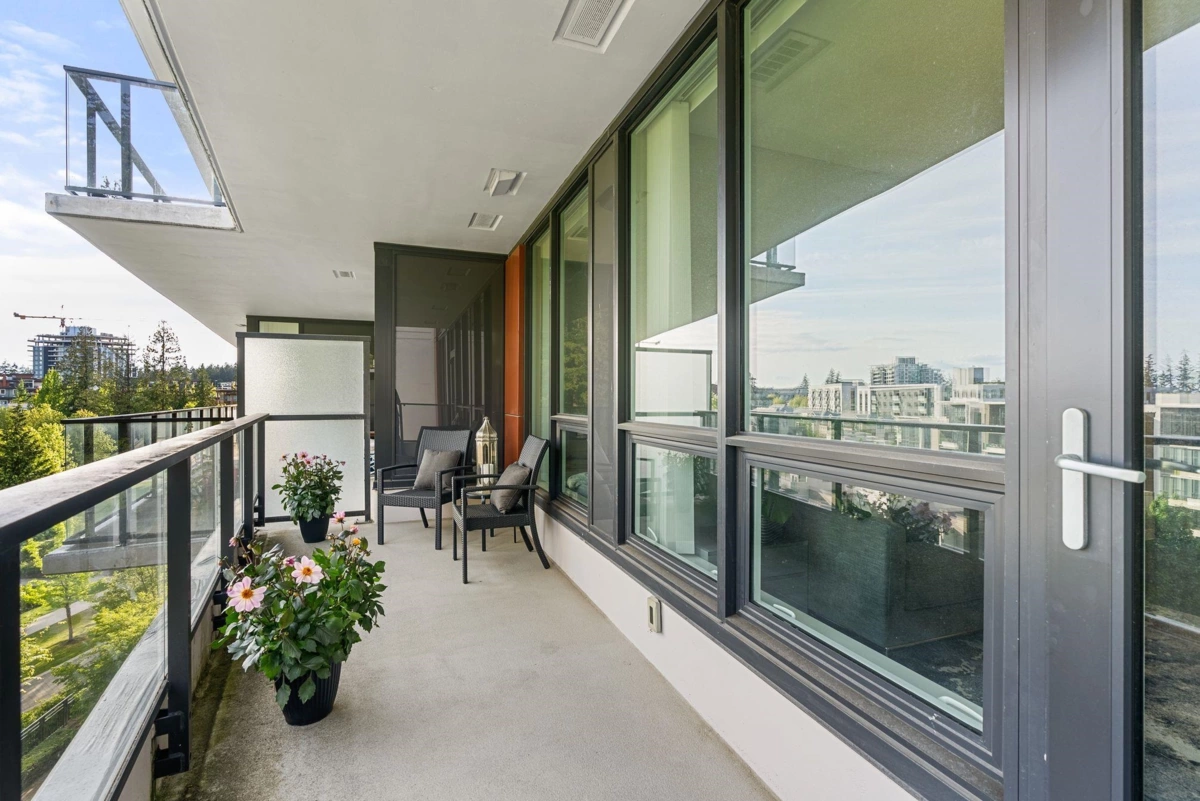 Entry Foyer Photo of 606 5628 Birney Avenue, Vancouver, BC