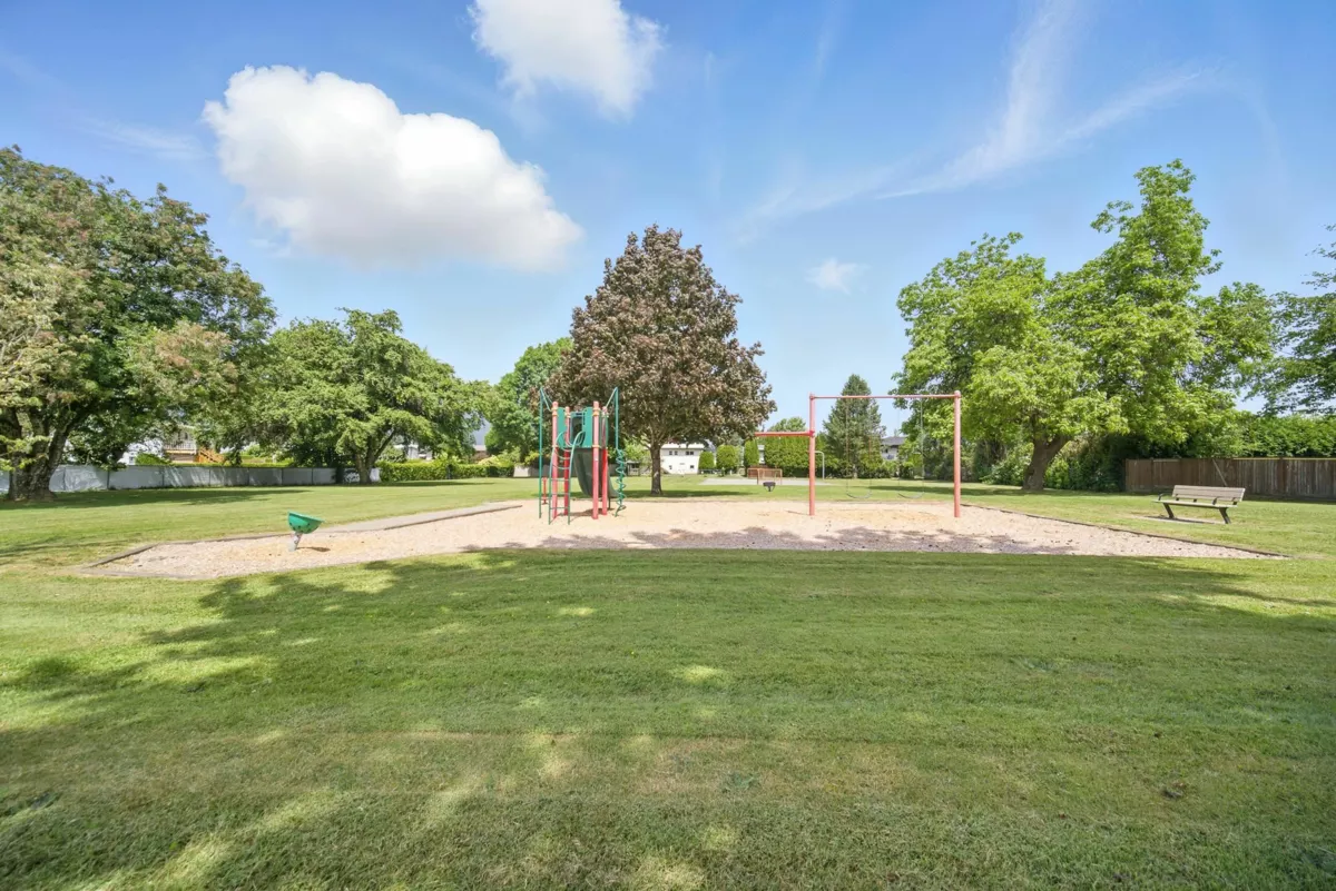 Hallway Photo of 10065 Dublin Drive, Chilliwack, BC