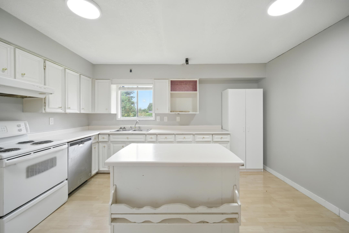 Pantry Photo of 10065 Dublin Drive, Chilliwack, BC