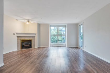 209 10128 132 Street, Surrey, BC, Surrey — Apartment/Condo for sale