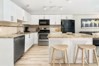 104 1174 Wingtip Place, Squamish, BC, Squamish — Apartment/Condo for sale
