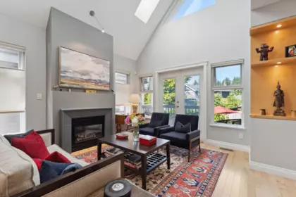 3775 Edgemont Boulevard, North Vancouver, BC, North Vancouver — Townhouse for sale