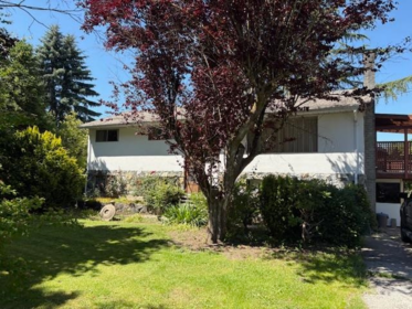 Living Room Photo of 23315 122 Avenue, Maple Ridge, BC