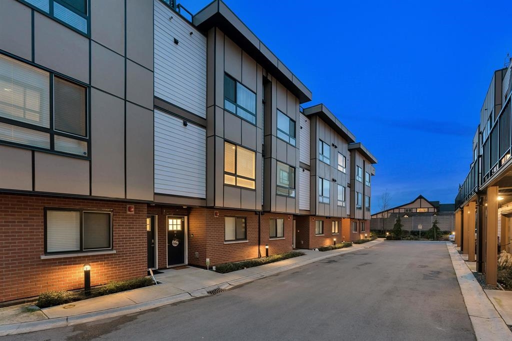 Exterior Front Photo of 26 19624 56 Avenue, Langley, BC