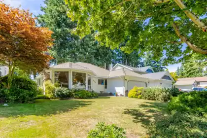 965 164a St. Street, Surrey, BC, Surrey — Single Family Residence for sale