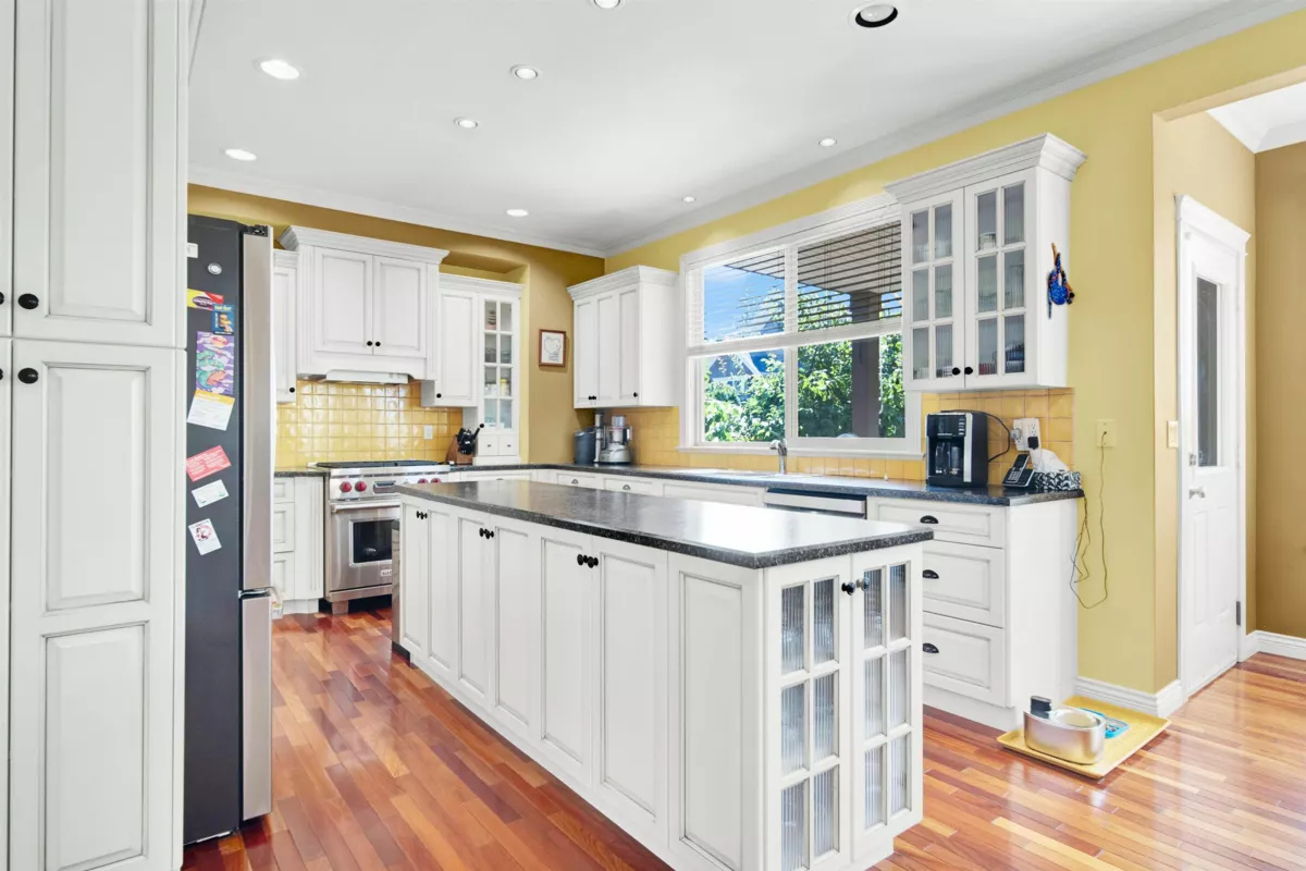 Breakfast Nook Photo of 6081 164a Street, Surrey, BC