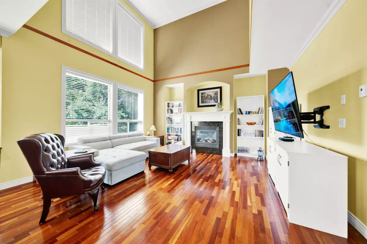Dining Area Photo of 6081 164a Street, Surrey, BC