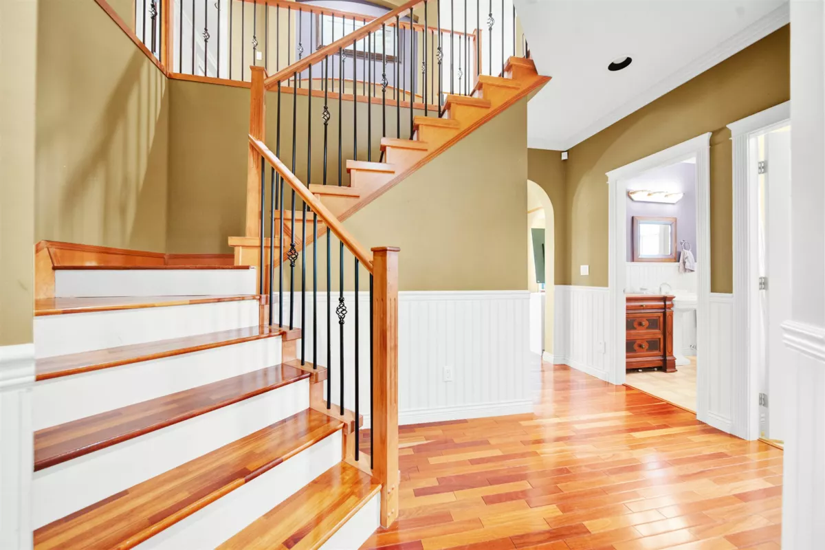 Family Room Photo of 6081 164a Street, Surrey, BC