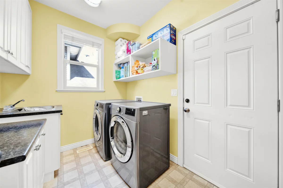 Front Yard Photo of 6081 164a Street, Surrey, BC