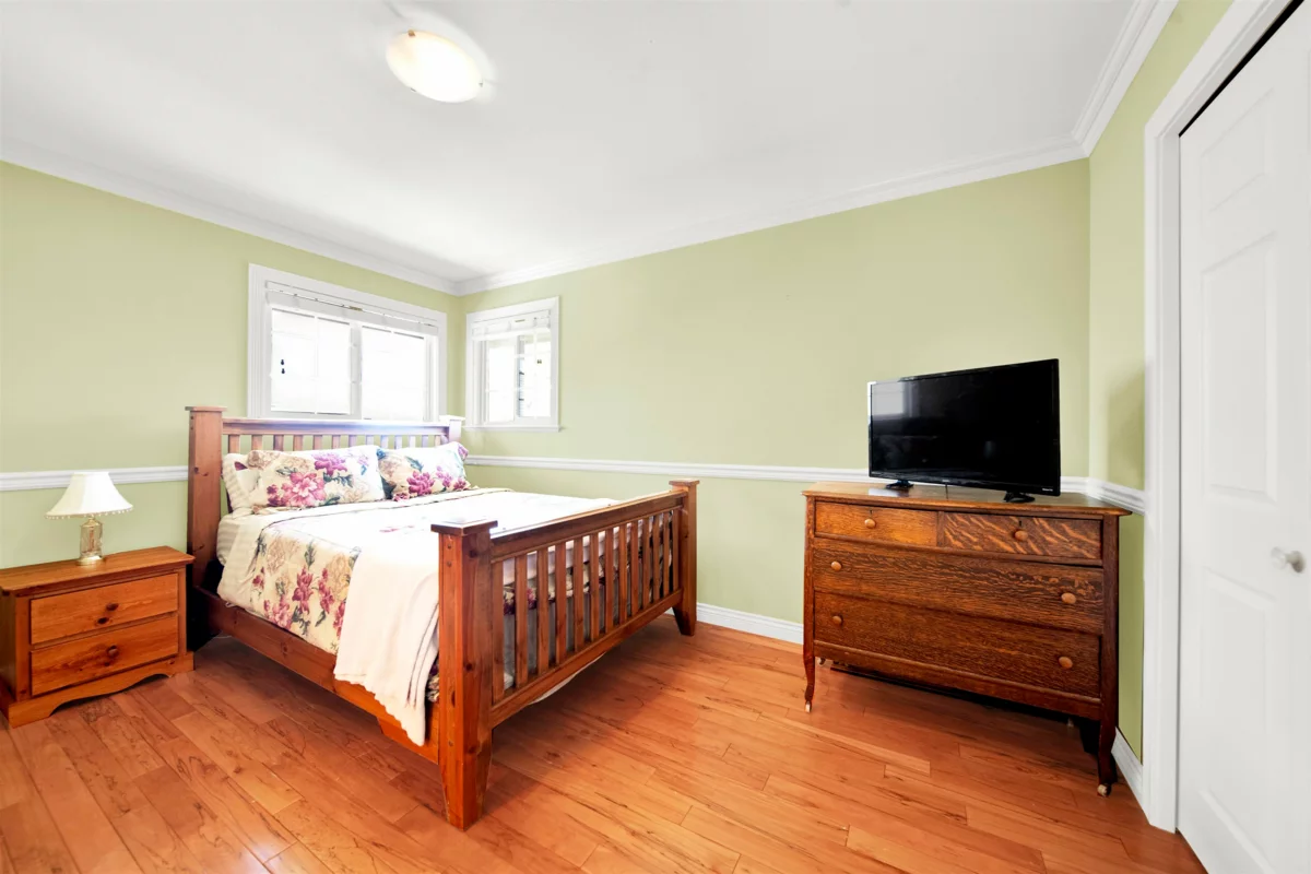 Garden / Landscaping Photo of 6081 164a Street, Surrey, BC