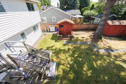 17384 61a Avenue, Surrey, BC, Surrey — Single Family Residence for sale