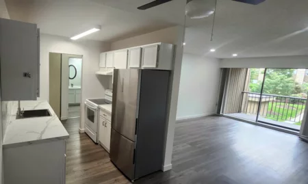 201 9101 Horne Street, Burnaby, BC, Burnaby — Apartment/Condo for sale