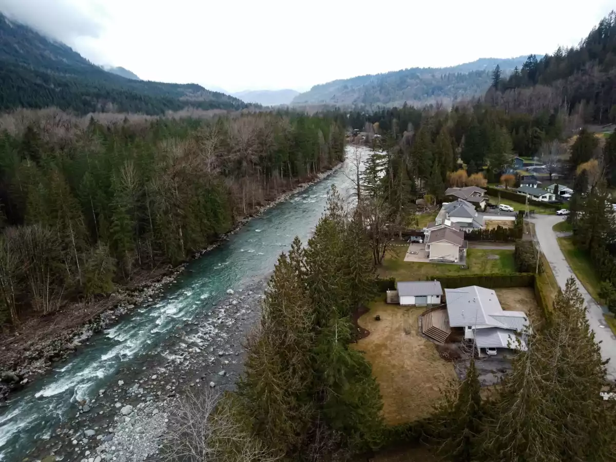 Family Room Photo of 3975 Bourne Road, Sardis - Chwk River Valley, BC