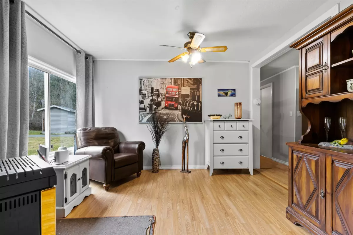 Laundry Room Photo of 3975 Bourne Road, Sardis - Chwk River Valley, BC