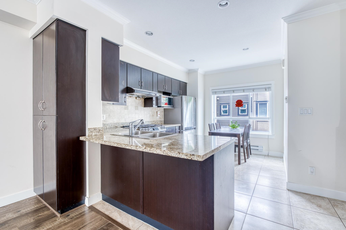 Breakfast Nook Photo of 4 7373 Turnill Street, Richmond, BC