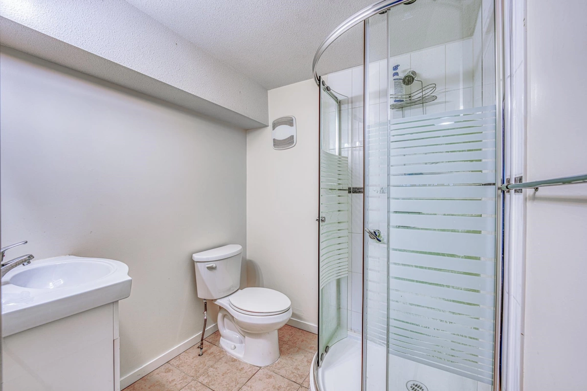 Powder Room Photo of 4 7373 Turnill Street, Richmond, BC